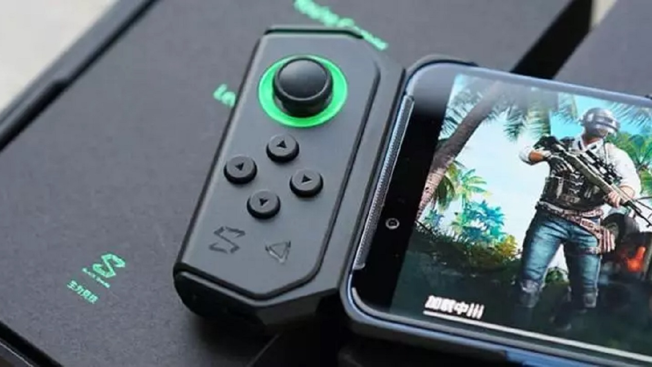 Gaming phone. Xiaomi Black Shark 2 комплект. Блэк Шарк гейминг 3. Игровой телефон Black Shark 3. Двойной геймпад Блэк Шарк 4.